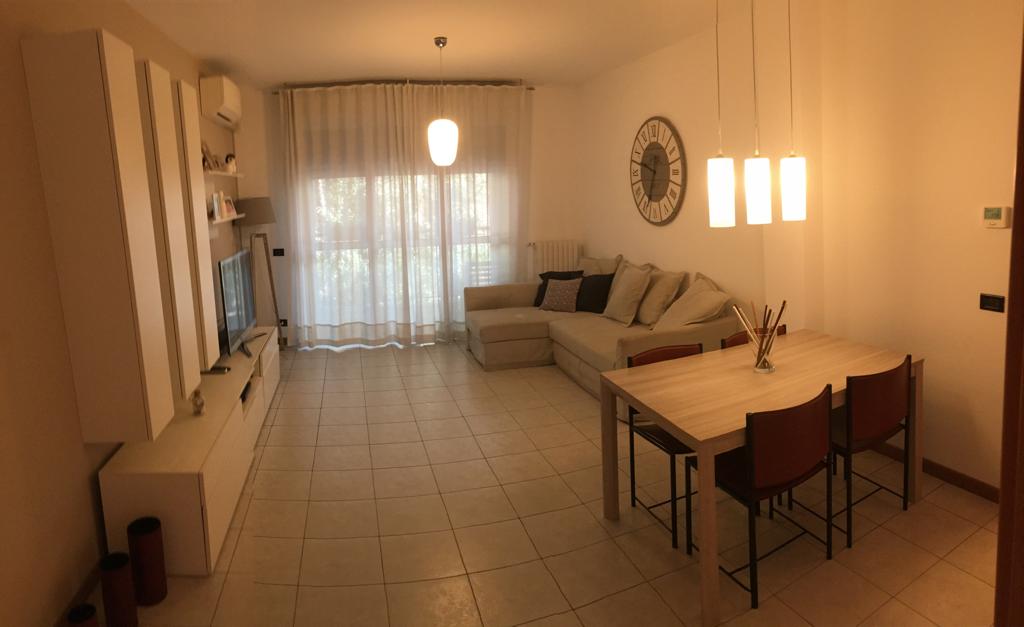 AMPIO TRILOCALE ZONA QUARTIERE ADRIANO