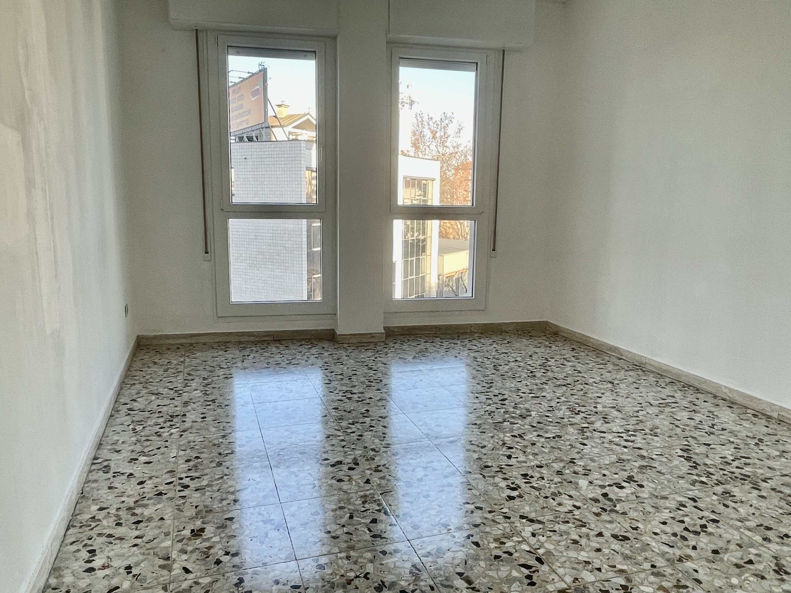 LUMINOSO QUADRILOCALE ZONA GALLARATESE