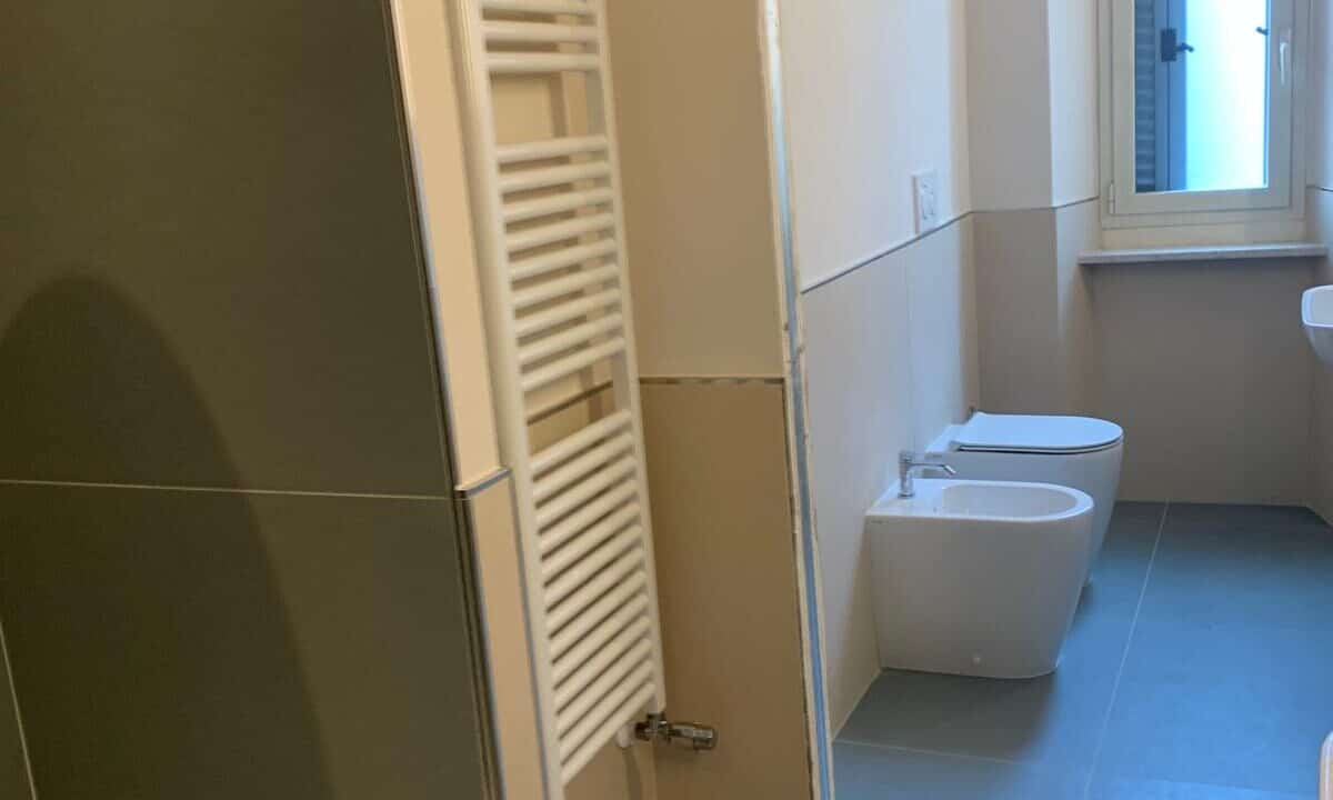 Bagno ristrutturato e arredato