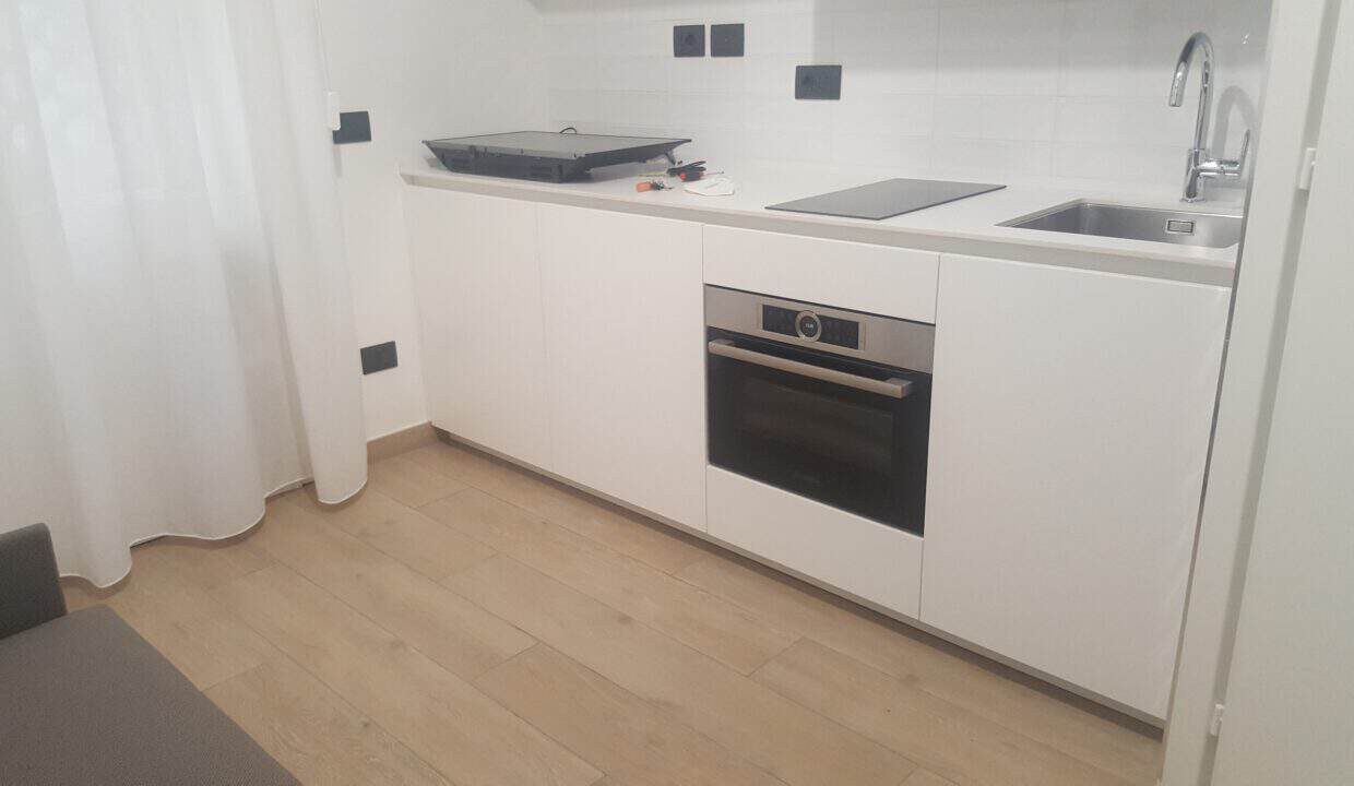 Cucina moderna monolocale zona P. TA Venezia